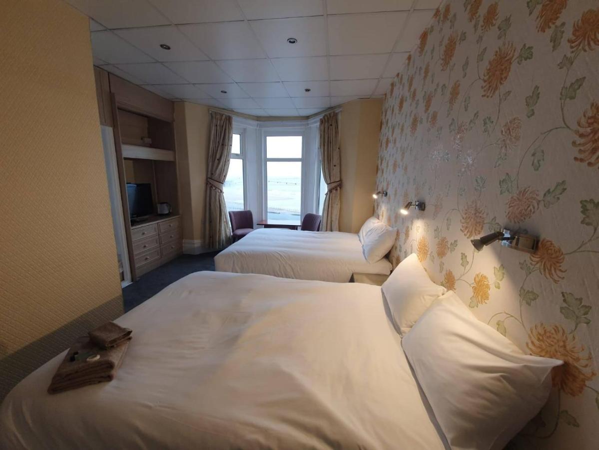 Starlux Hotel Blackpool Exterior photo