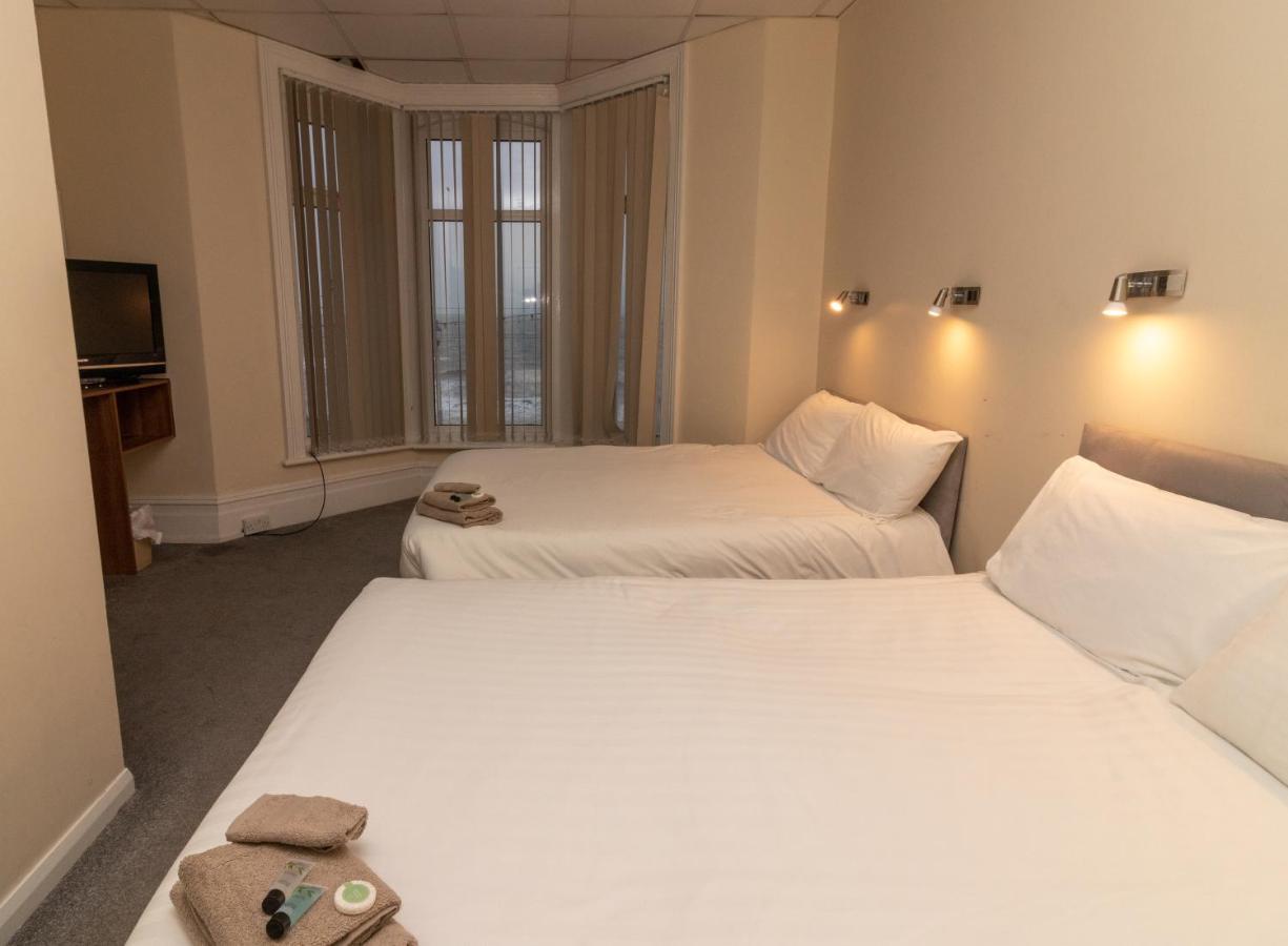 Starlux Hotel Blackpool Exterior photo